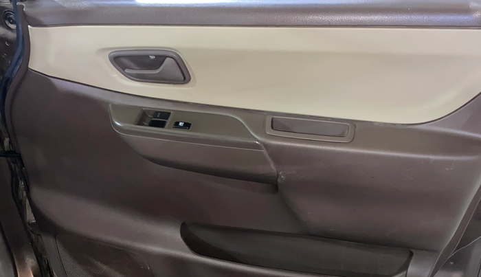 2012 Maruti Zen Estilo LXI, Petrol, Manual, 39,473 km, Driver Side Door Panels Control