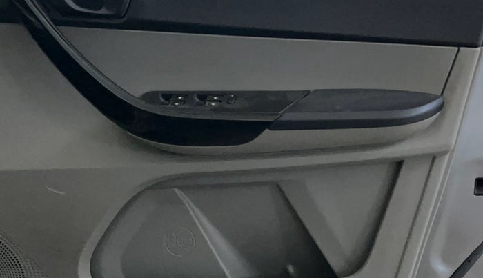 2019 Tata Tiago XZ PETROL, Petrol, Manual, 70,051 km, Driver Side Door Panels Control