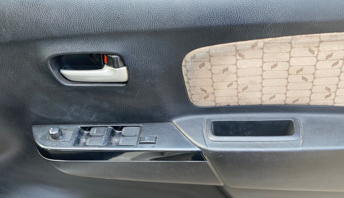 2018 Maruti Wagon R 1.0 VXI, Petrol, Manual, 36,521 km, Driver Side Door Panels Control