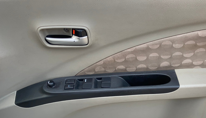 2014 Maruti Celerio ZXI (O), Petrol, Manual, 79,716 km, Driver Side Door Panels Control