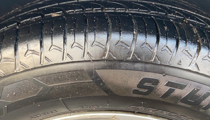 2014 Maruti Celerio ZXI (O), Petrol, Manual, 79,716 km, Left Front Tyre Tread