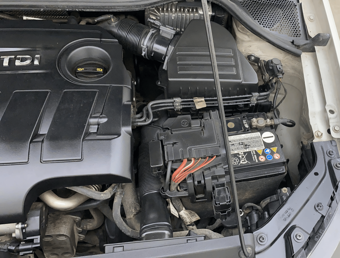 2017 Volkswagen Ameo HIGHLINE DSG 1.5 DIESEL , Diesel, Automatic, 1,00,607 km, Engine View - Left