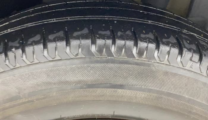 2018 Maruti Dzire VXI, Petrol, Manual, 36,736 km, Left Rear Tyre Tread