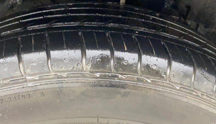 2019 Tata NEXON XM PETROL, Petrol, Manual, 26,518 km, Right Front Tyre Tread