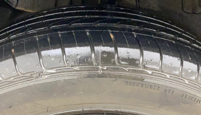 2019 Tata NEXON XM PETROL, Petrol, Manual, 26,518 km, Right Rear Tyre Tread