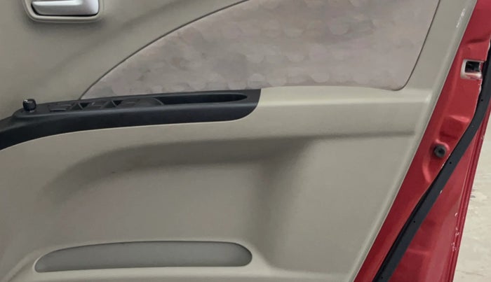 2016 Maruti Celerio ZXI AMT (O), Petrol, Automatic, 32,215 km, Driver Side Door Panels Control