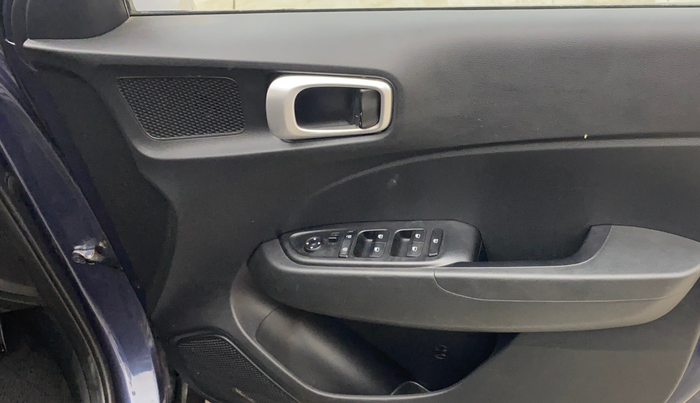 2019 Hyundai VENUE S 1.0 TURBO DCT, Petrol, Automatic, 8,987 km, Driver Side Door Panels Control