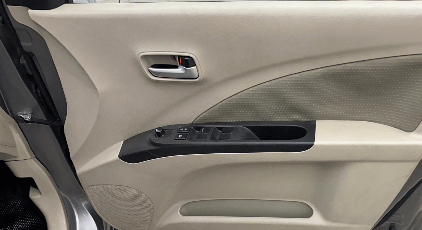 2019 Maruti Celerio ZXI AMT (O), Petrol, Automatic, 98,305 km, Driver Side Door Panels Control