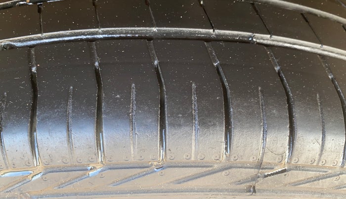 2020 Tata NEXON XZA PLUS (O) PETROL, Petrol, Automatic, 25,790 km, Left Rear Tyre Tread