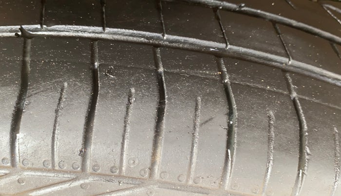 2020 Tata NEXON XZA PLUS (O) PETROL, Petrol, Automatic, 25,790 km, Right Front Tyre Tread