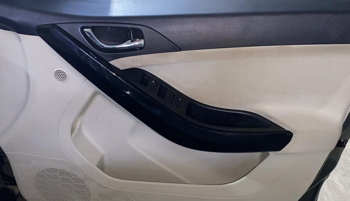 2023 Tata NEXON XZ PLUS PETROL, Petrol, Manual, 32,844 km, Driver Side Door Panels Control