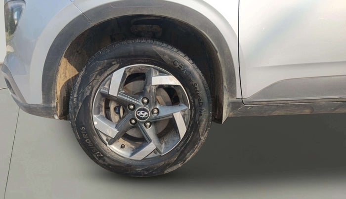 2021 Hyundai VENUE S+ 1.2, Petrol, Manual, 43,393 km, Left Front Wheel