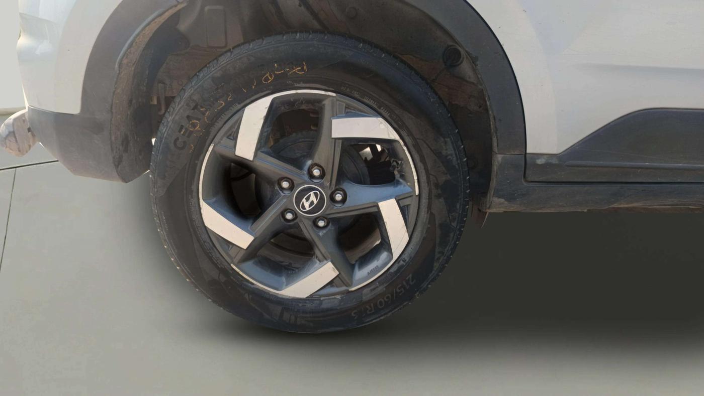 2021 Hyundai VENUE S+ 1.2, Petrol, Manual, 43,393 km, Right Rear Wheel