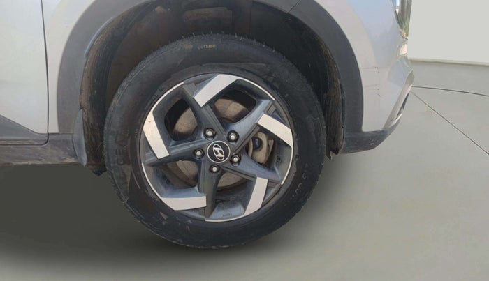 2021 Hyundai VENUE S+ 1.2, Petrol, Manual, 43,393 km, Right Front Wheel