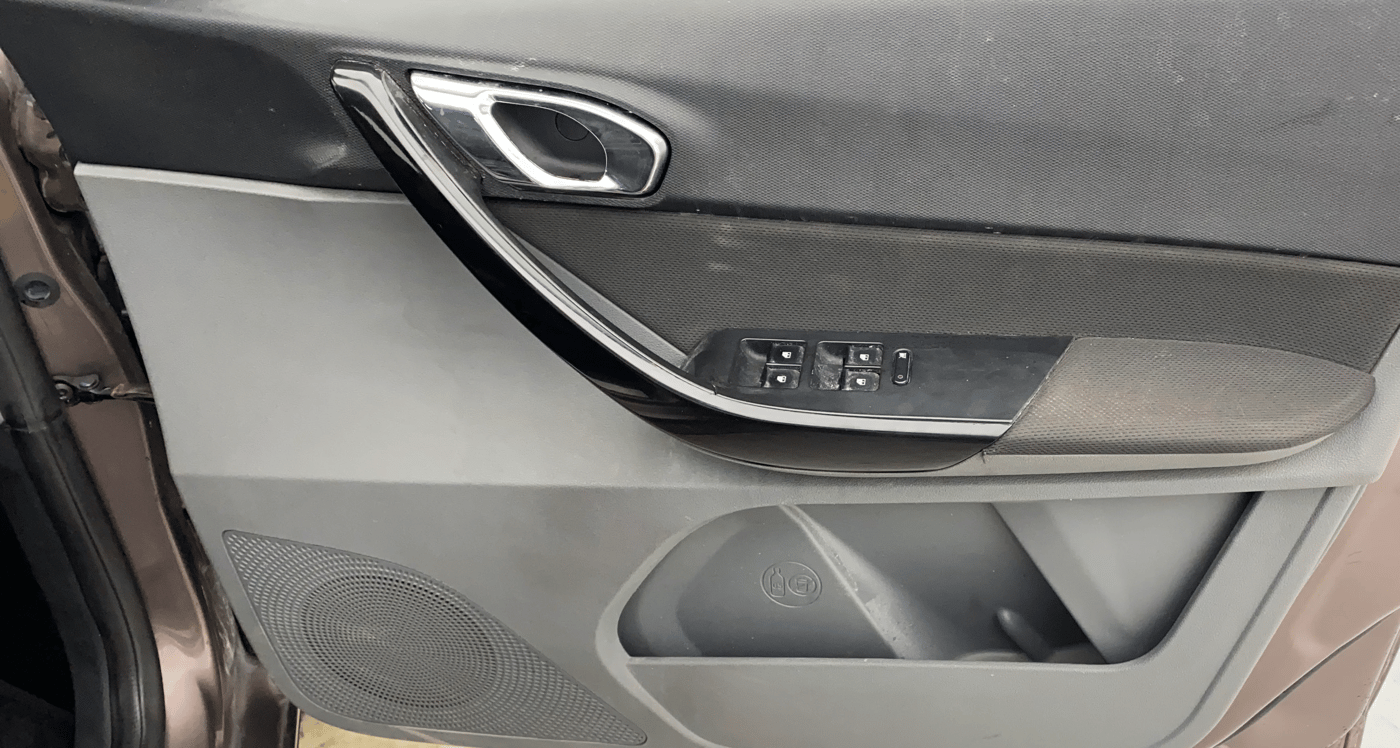 2017 Tata TIGOR XZ PETROL, Petrol, Manual, 76,758 km, Driver Side Door Panels Control