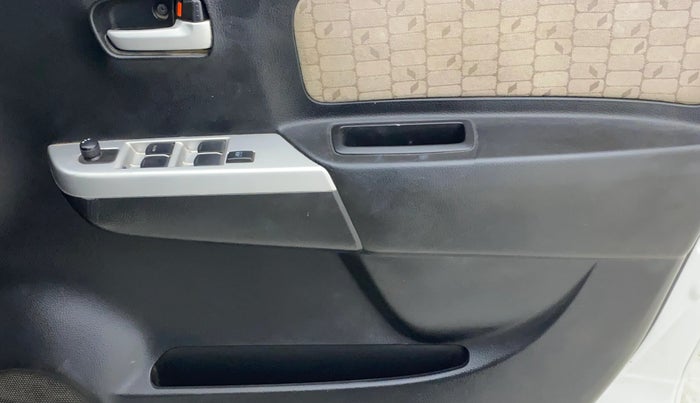 2014 Maruti Wagon R 1.0 VXI, CNG, Manual, 81,377 km, Driver Side Door Panels Control