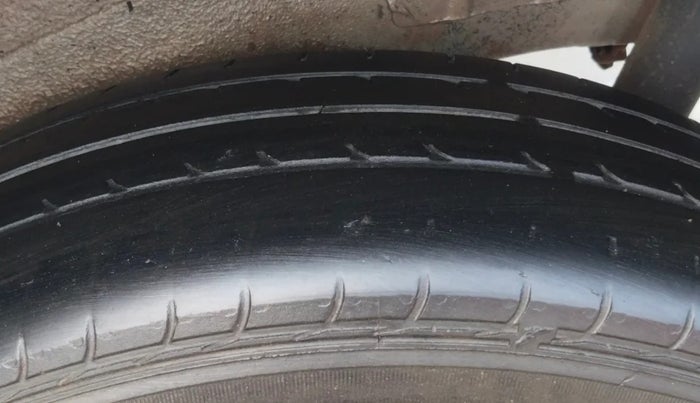 2016 Maruti Wagon R 1.0 VXI, Petrol, Manual, 1,28,845 km, Left Rear Tyre Tread