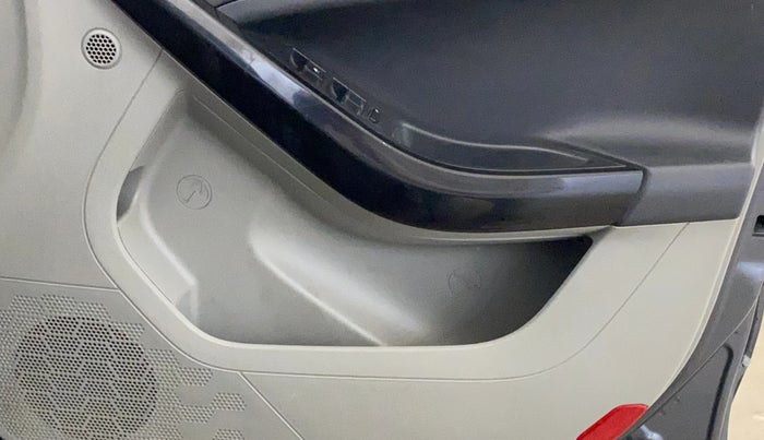 2019 Tata NEXON XMA PETROL, Petrol, Automatic, 47,239 km, Driver Side Door Panels Control