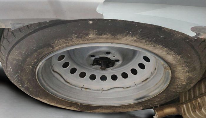 2022 Mahindra XUV700 AX 7 LUXURY P AT 7 STR, Petrol, Automatic, 33,423 km, Spare Tyre