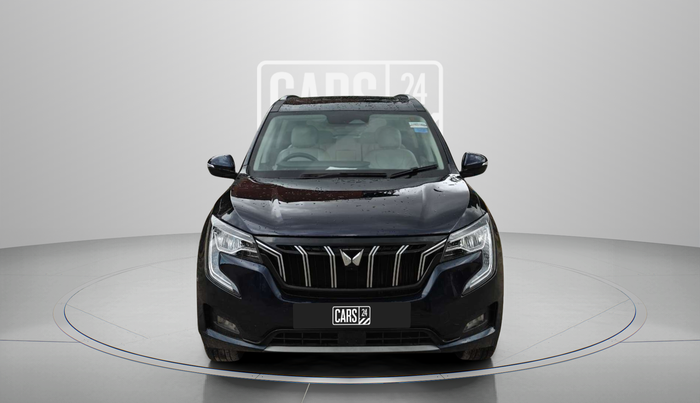 2022 Mahindra XUV700 AX 7 LUXURY P AT 7 STR, Petrol, Automatic, 33,469 km, Front