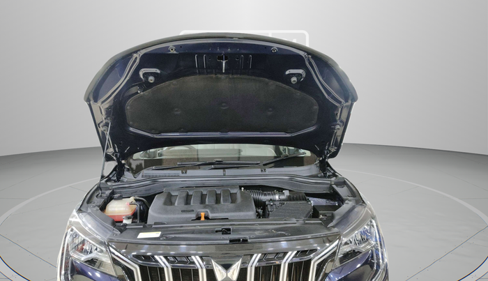 2022 Mahindra XUV700 AX 7 LUXURY P AT 7 STR, Petrol, Automatic, 33,423 km, Open Bonet