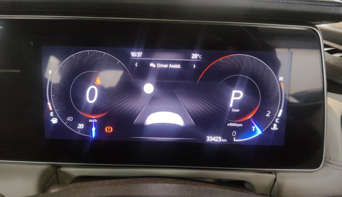 2022 Mahindra XUV700 AX 7 LUXURY P AT 7 STR, Petrol, Automatic, 33,423 km, Odometer Image