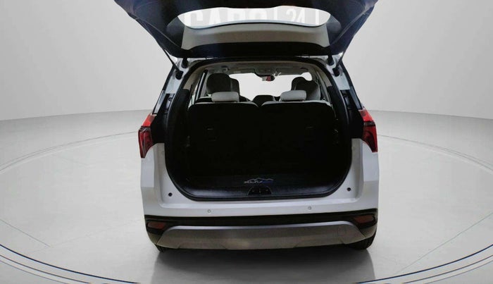 2022 Mahindra XUV700 AX 7 LUXURY D AWD AT 7 STR, Diesel, Automatic, 29,356 km, Boot Door Open