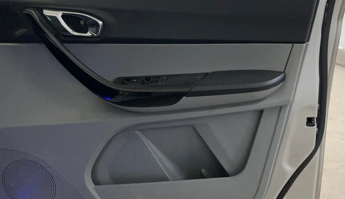2020 Tata Tiago XZ PLUS PETROL, Petrol, Manual, 79,449 km, Driver Side Door Panels Control