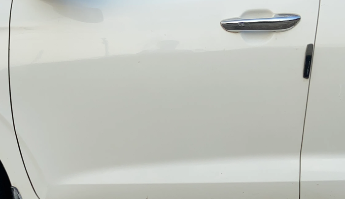 2020 Hyundai AURA SX 1.2, CNG, Manual, 55,457 km, Front passenger door - Slightly dented