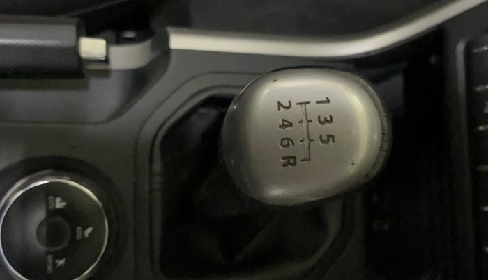 2018 Tata NEXON XM PETROL, Petrol, Manual, 45,541 km, Gear Lever