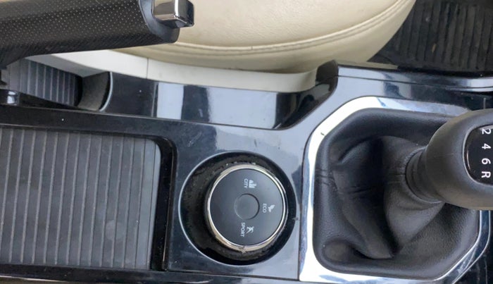 2020 Tata NEXON XZ PLUS PETROL, Petrol, Manual, 81,512 km, Gear Lever