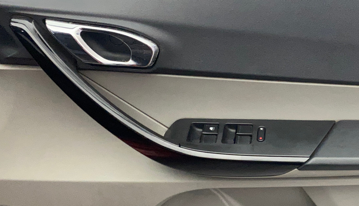 2018 Tata Tiago XZ PETROL, Petrol, Manual, 59,038 km, Driver Side Door Panels Control