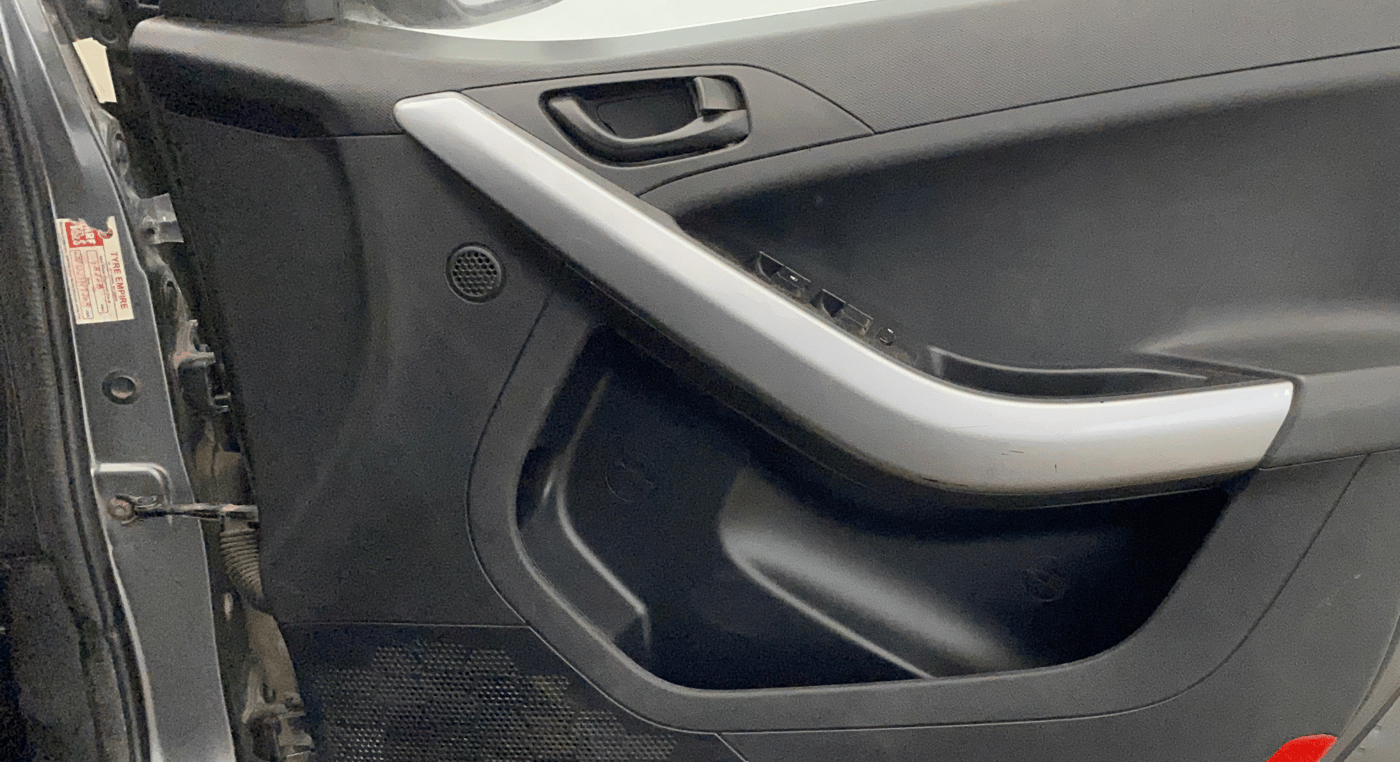 2020 Tata NEXON XM SUNROOF PETROL, Petrol, Manual, 60,788 km, Driver Side Door Panels Control