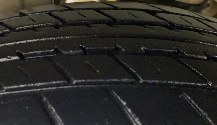 2012 Maruti A Star VXI (ABS) AT, Petrol, Automatic, 49,688 km, Right Rear Tyre Tread