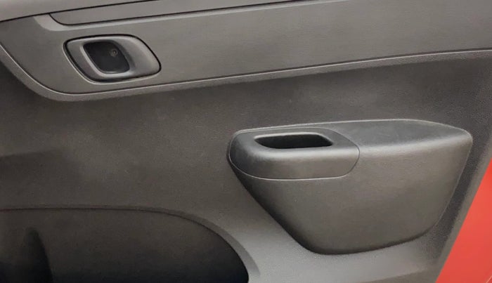 2022 Renault Kwid RXT 1.0 (O), Petrol, Manual, 8,354 km, Driver Side Door Panels Control