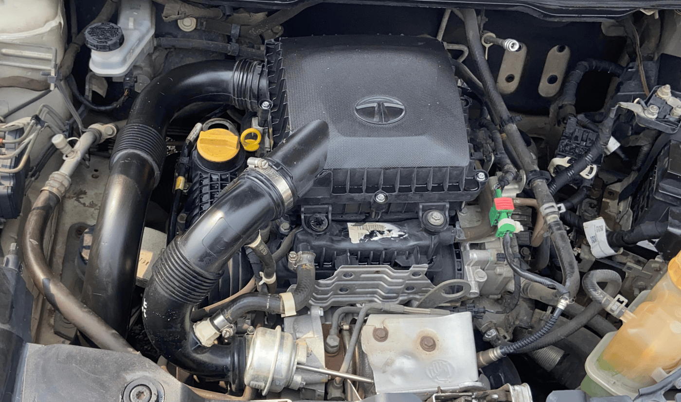 2018 Tata NEXON XM PETROL, Petrol, Manual, 1,47,494 km, Engine View - Right