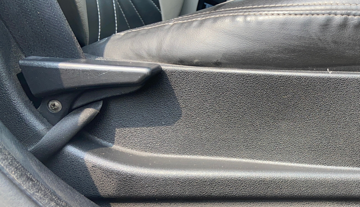 2018 Tata NEXON XM PETROL, Petrol, Manual, 1,47,494 km, Driver Side Adjustment Panel