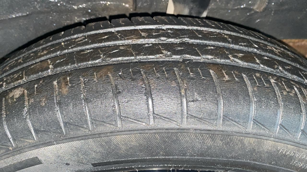 2019 Renault TRIBER RXZ, Petrol, Manual, 42,808 km, Left Front Tyre Tread