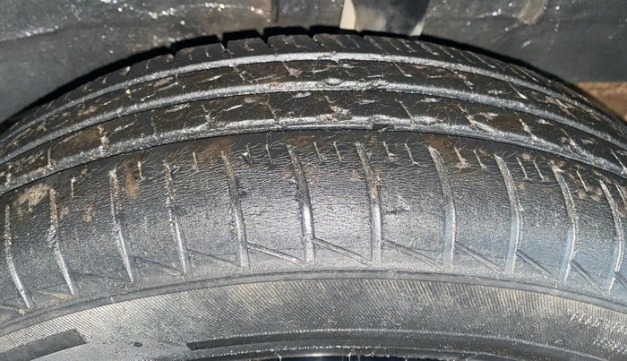 2019 Renault TRIBER RXZ, Petrol, Manual, 42,808 km, Left Front Tyre Tread