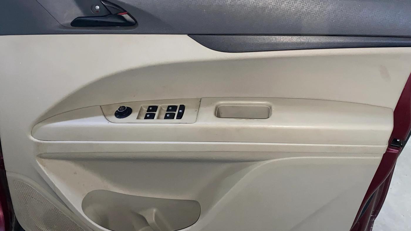 2019 Mahindra MARAZZO M4 8 STR, Diesel, Manual, 85,426 km, Driver Side Door Panels Control