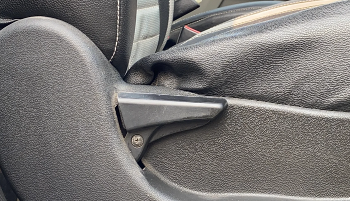 2017 Tata Tiago XT PETROL, Petrol, Manual, 86,671 km, Driver Side Adjustment Panel