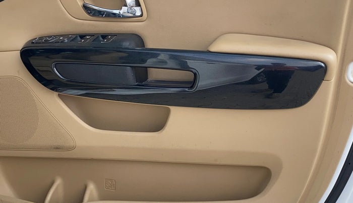 2020 KIA CARNIVAL PRESTIGE 2.2 7 STR, Diesel, Automatic, 86,873 km, Driver Side Door Panels Control