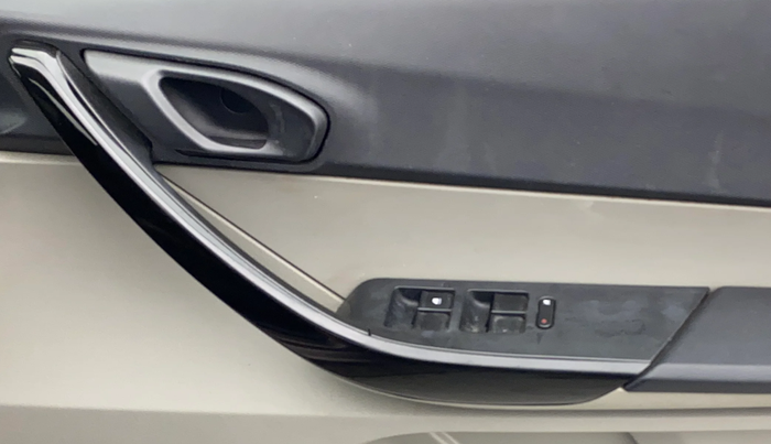 2019 Tata Tiago XZA PETROL, Petrol, Automatic, 35,681 km, Driver Side Door Panels Control