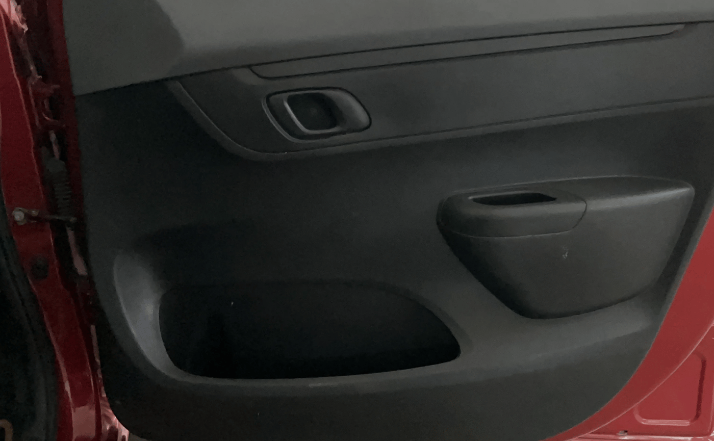 2020 Renault Kwid RXT 1.0 (O), Petrol, Manual, 48,021 km, Driver Side Door Panels Control