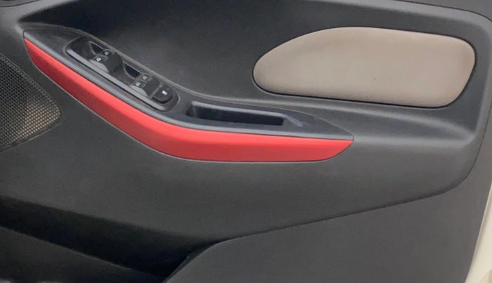2021 Ford FREESTYLE FLAIR EDITION 1.2 PETROL, Petrol, Manual, 87,217 km, Driver Side Door Panels Control