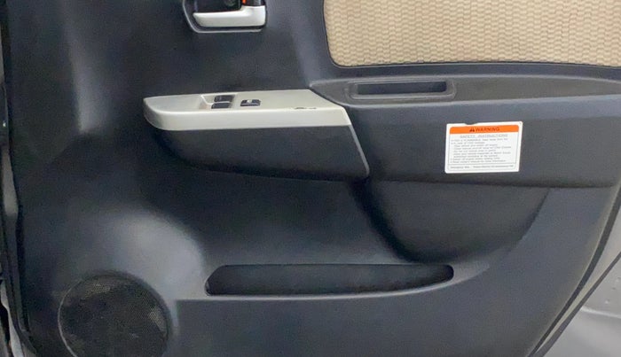 2018 Maruti Wagon R 1.0 LXI CNG, CNG, Manual, 60,120 km, Driver Side Door Panels Control