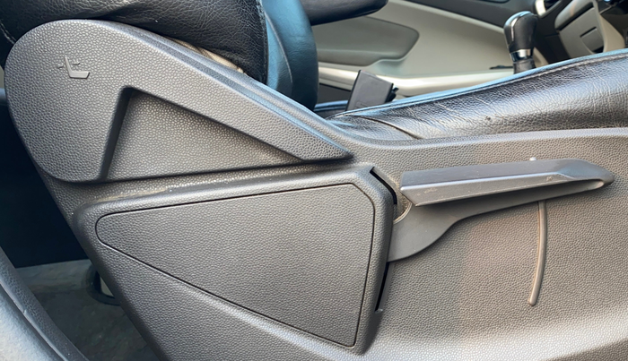 2015 Ford Ecosport TITANIUM 1.5L DIESEL, Diesel, Manual, 72,677 km, Driver Side Adjustment Panel