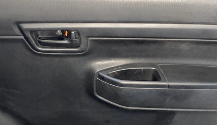 2022 Maruti S PRESSO VXI (O), Petrol, Manual, 11,105 km, Driver Side Door Panels Control