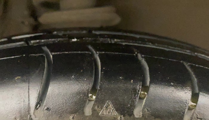 2015 Maruti Alto 800 LXI, Petrol, Manual, 50,438 km, Right Front Tyre Tread