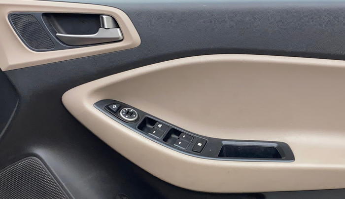 2015 Hyundai Elite i20 ASTA 1.4 CRDI, Diesel, Manual, 92,491 km, Driver Side Door Panels Control